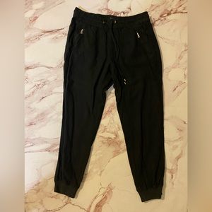 Black linen pants, petite friendly